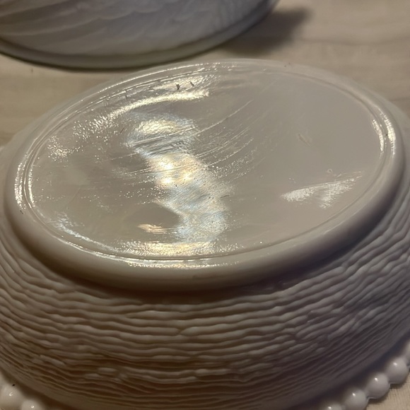 1960's Vtg Indiana Glass Nesting Hen Hen on Nest Covered Chicken dish Milk Glass - Picture 7 of 8